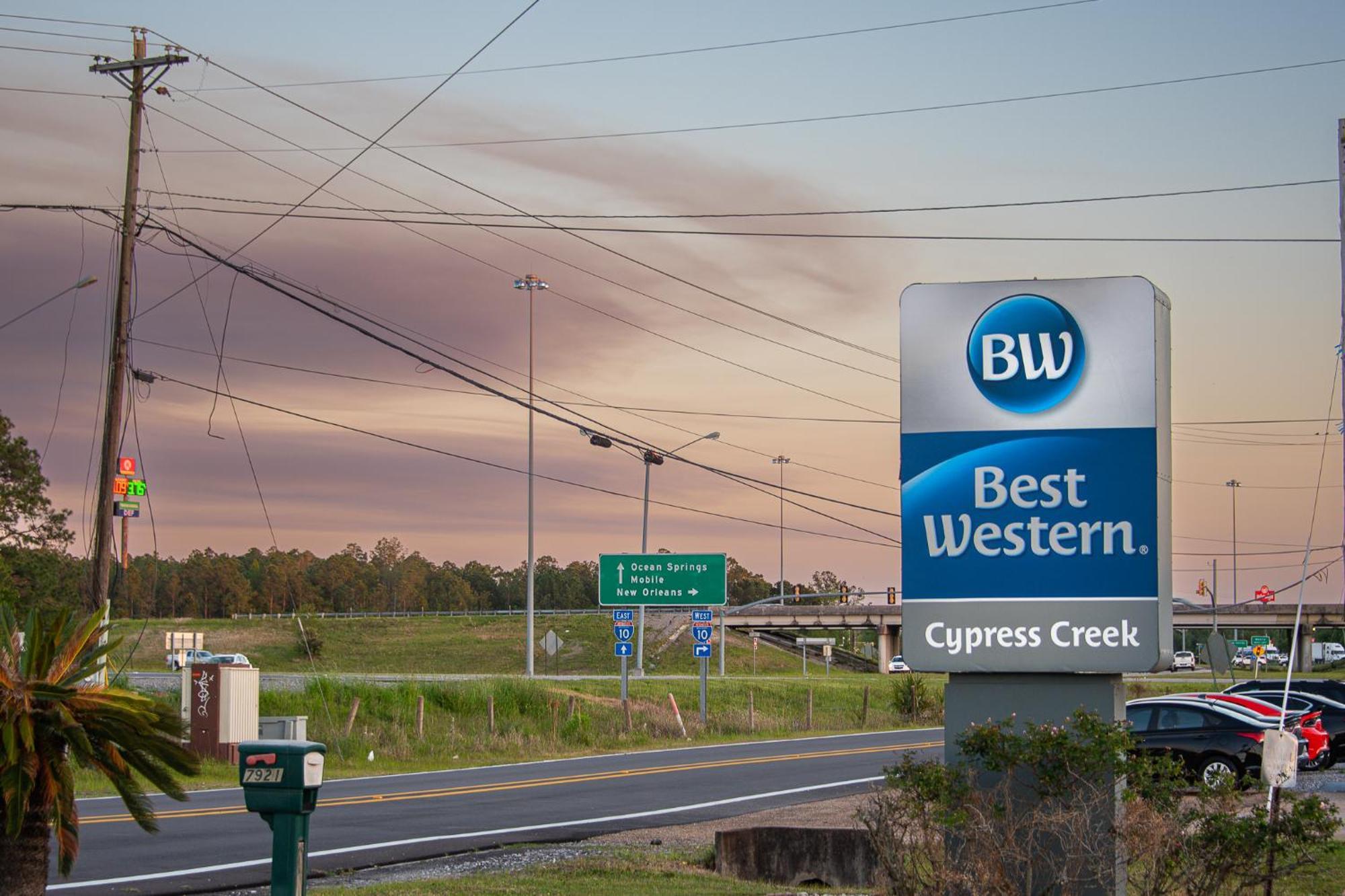 Best Western Plus Cypress Creek Biloxi Exterior photo